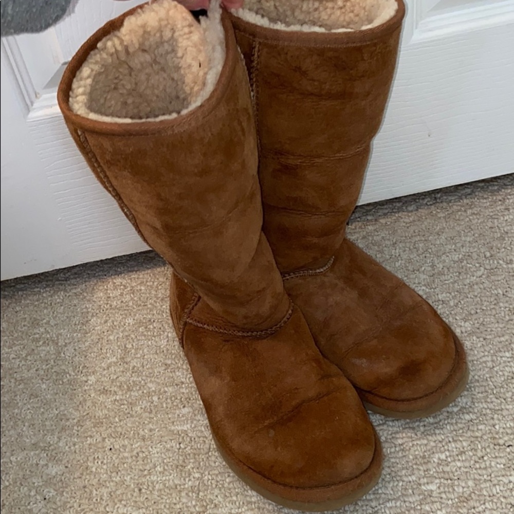 UGGS!! :)